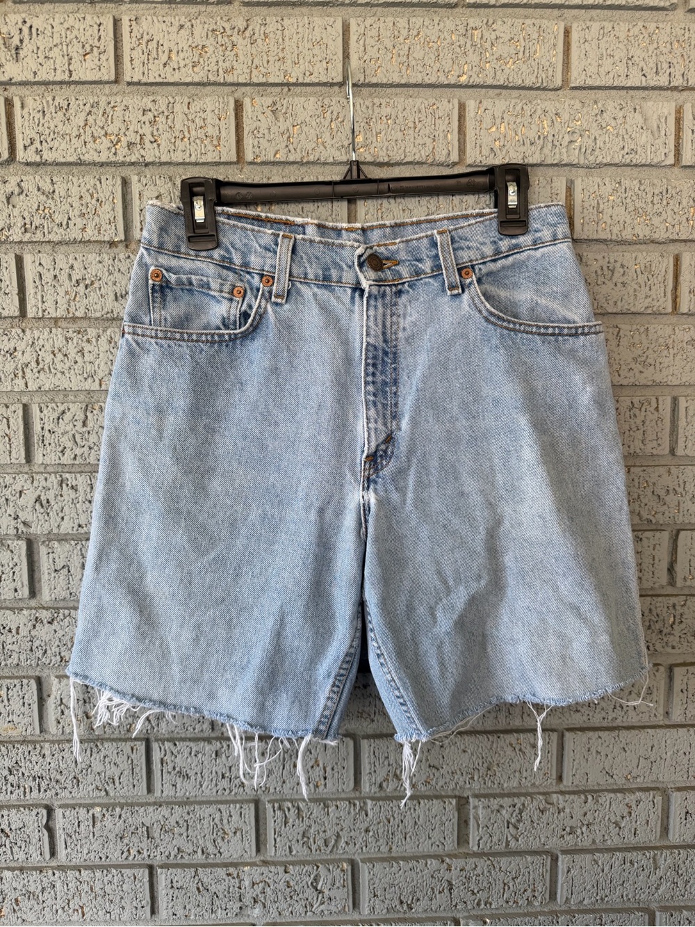 Vtg 90s Levi’s Light Wash Denim Cutoff Shorts Distressed Cotton Knee Baggy